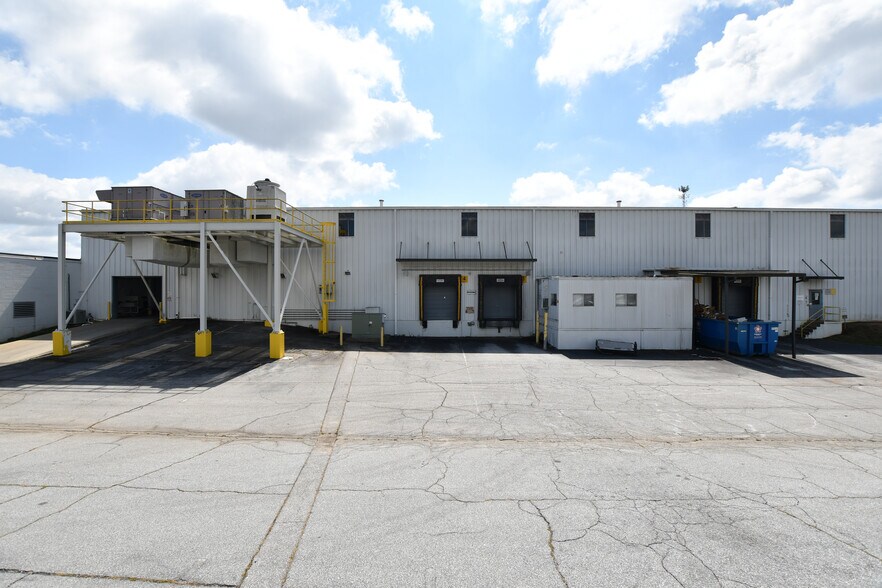 More Photos Of 1721 White Horse Rd, Greenville Manufacturing For Lease