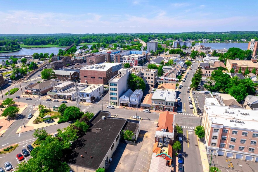 More Photos Of 166 Monmouth St, Red Bank Storefront Retail Residential For Lease