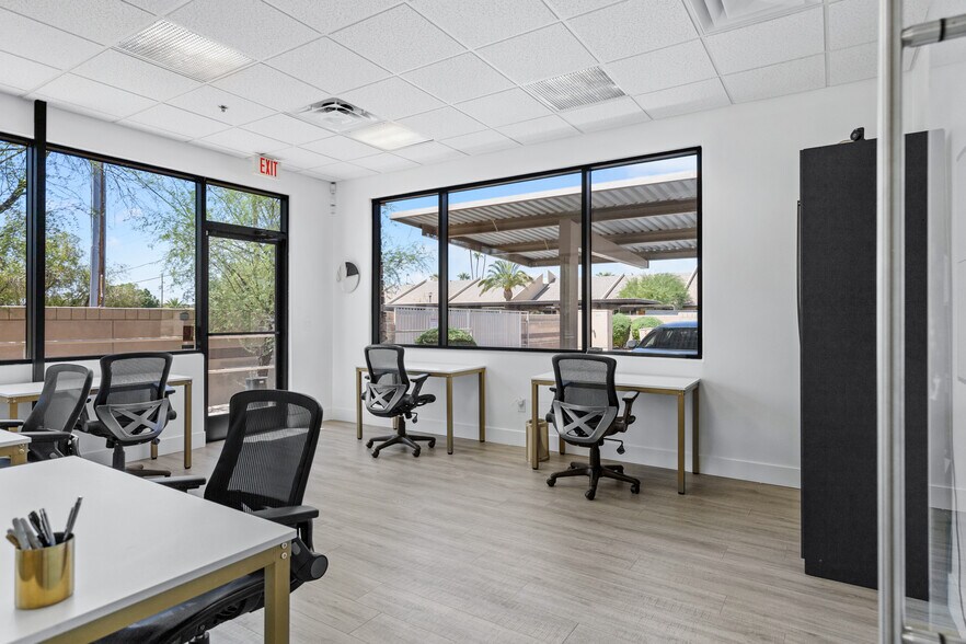 More Photos Of 8111 E Thomas Rd, Scottsdale Medical For Lease