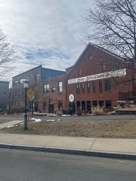 More Photos Of 2 Gleason Plz, Northampton General Retail For Lease