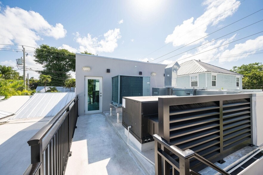 More Photos Of 532 Margaret St, Key West Restaurant For Sale