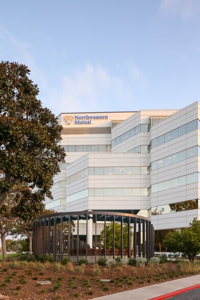 More Photos Of 1500 Quail St, Newport Beach Office For Lease