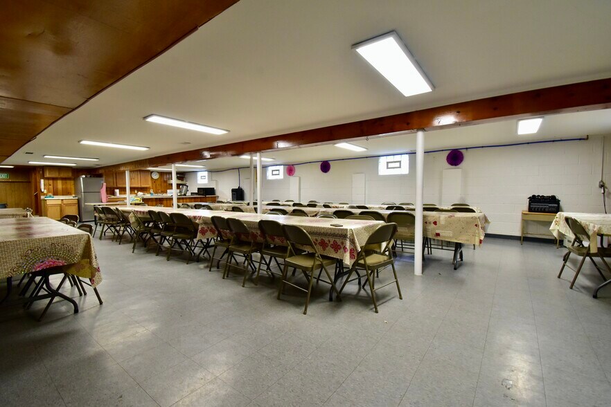 More Photos Of 730 E Auburn Rd, Rochester Hills Religious Facility For Sale