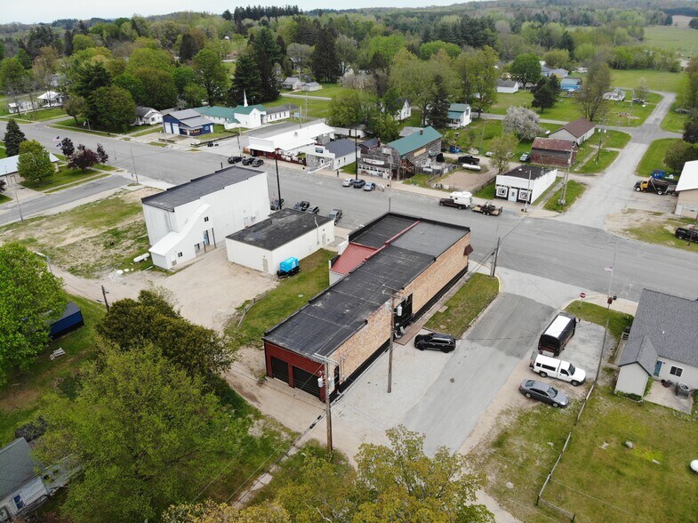 More Photos Of 201 State St, Luther Specialty For Sale