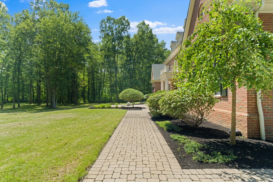 More Photos Of 5455 Plantation Rd, Sunbury Lodge Meeting Hall For Sale