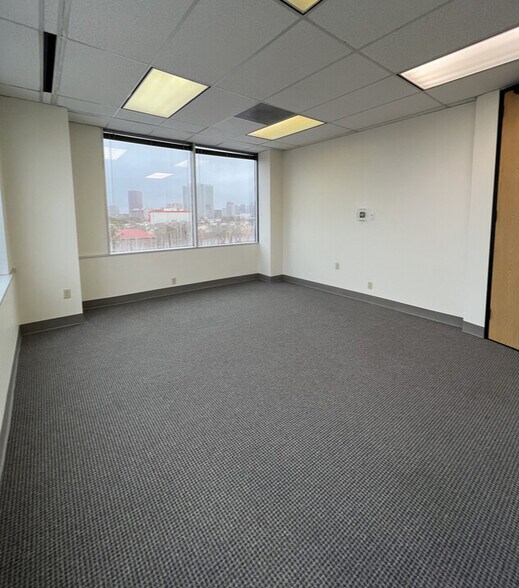 More Photos Of 3033 Chimney Rock Dr, Houston Office For Lease