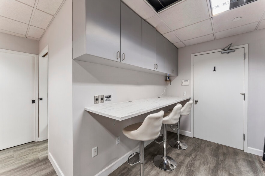 More Photos Of 148 East Ave, Norwalk Medical For Sale