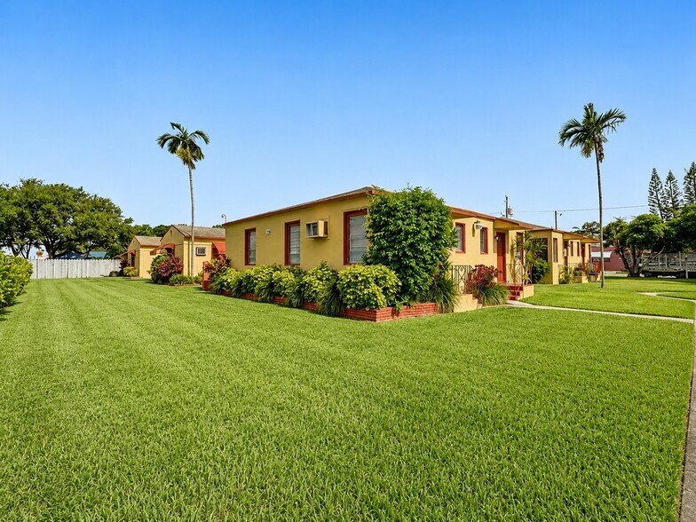 More Photos Of , Hollywood Multifamily For Sale