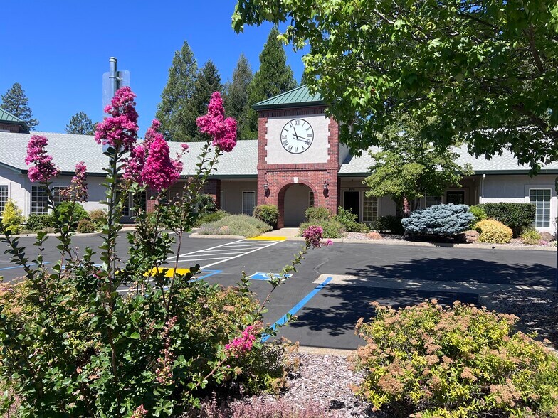 Primary Photo Of 6127 Clark Rd, Paradise Office For Lease