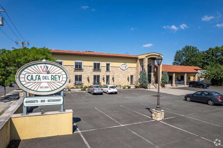 More Photos Of 147 W Westfield Ave, Roselle Park Storefront For Sale