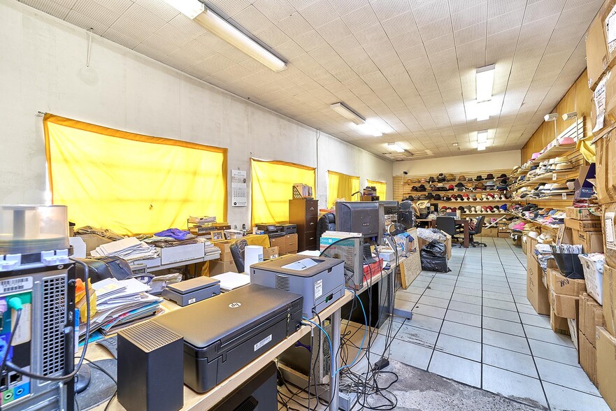 More Photos Of 2302 E 38th St, Vernon Manufacturing For Sale