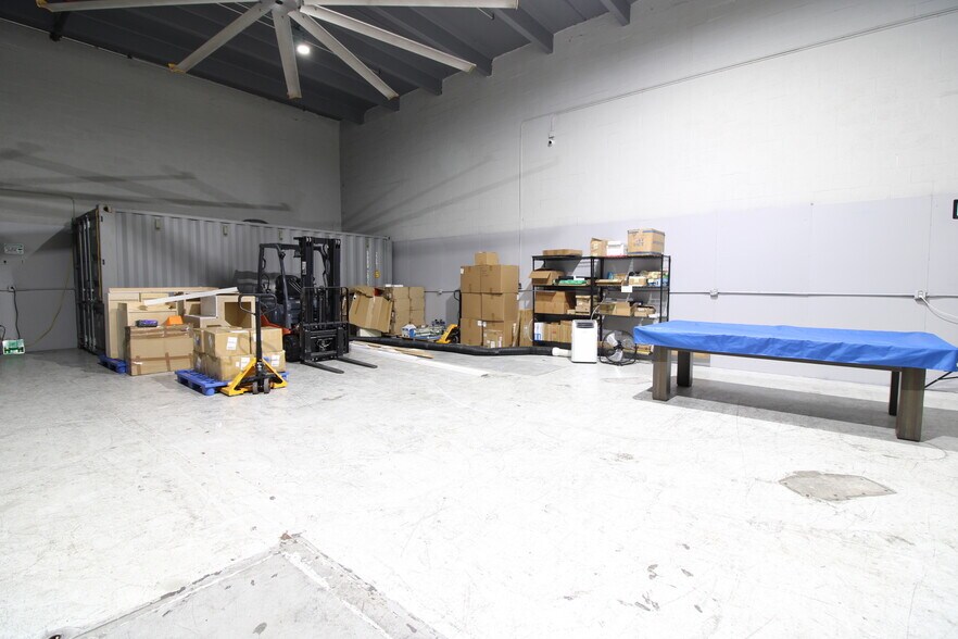 More Photos Of 8205-8225 NW 30th Ter, Doral Warehouse For Lease