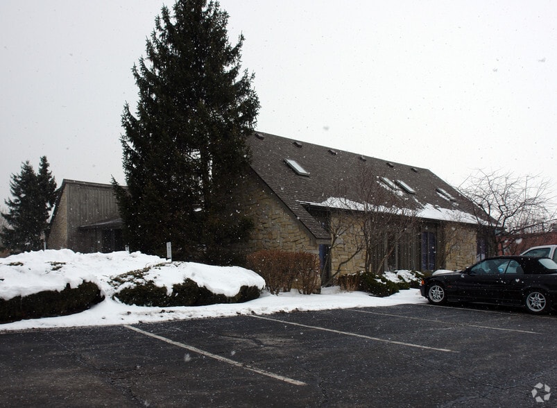 More Photos Of 836 W South Boundary St, Perrysburg Office Residential For Lease