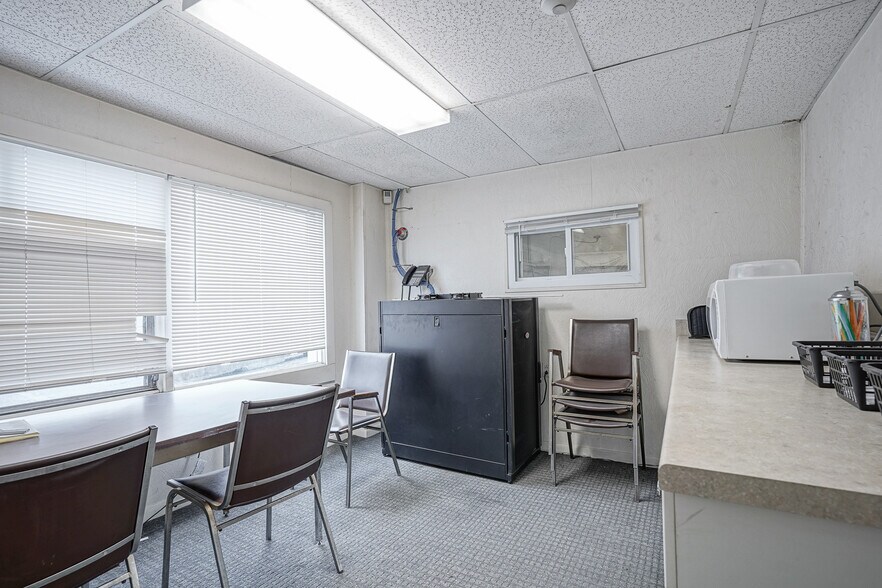 More Photos Of 100 White Horse Pike, Oaklyn Auto Dealership For Sale