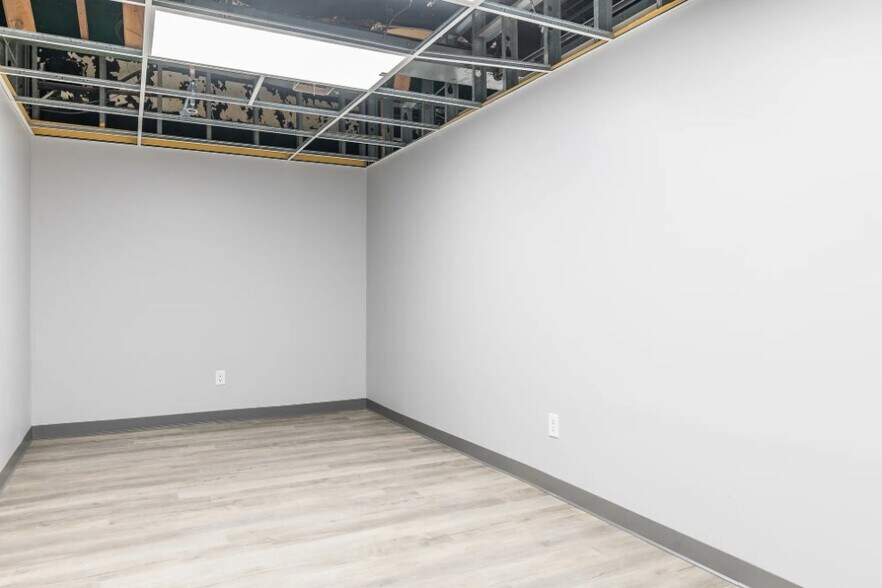 More Photos Of 531-545 Main St, Worcester Office For Sale