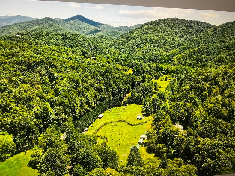 More Photos Of 32 Owl Creek Rd, Murphy Trailer Camper Park For Sale