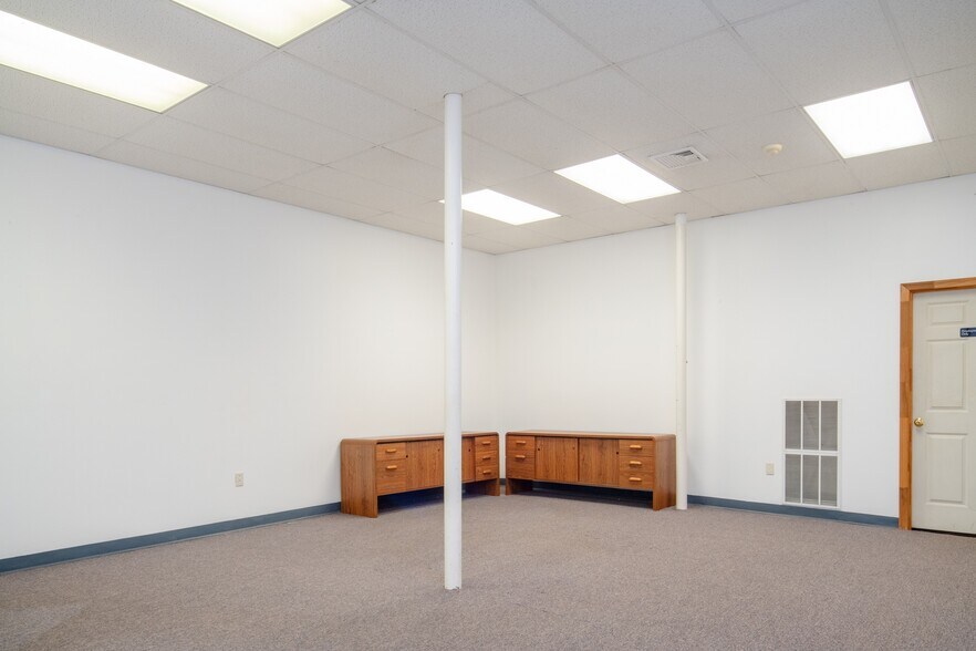 More Photos Of 50 East St, Franklin Loft Creative Space For Sale