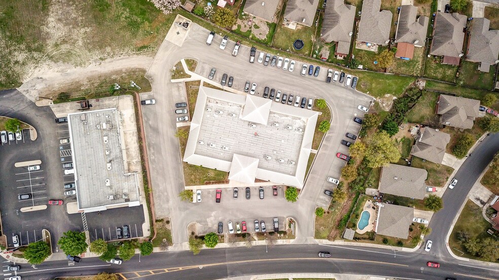 More Photos Of 9410 Dugas Dr, San Antonio Medical For Lease