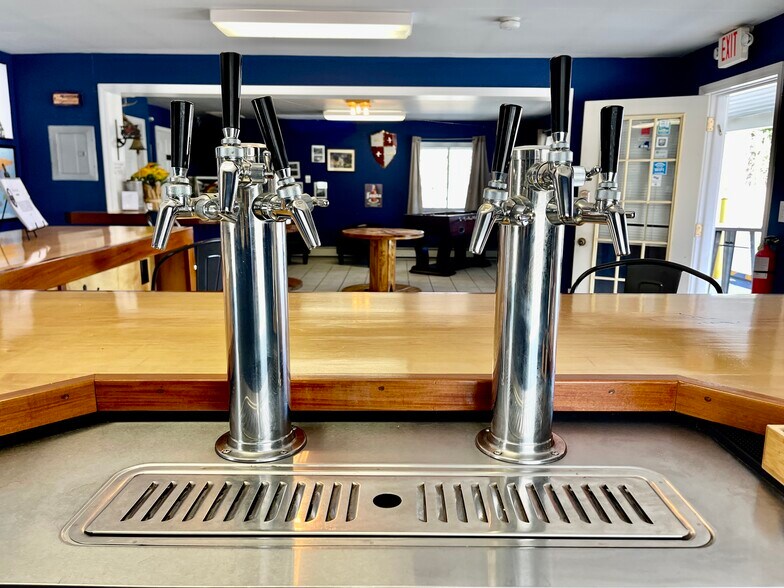 More Photos Of 7174 Route 209, Wawarsing Storefront For Sale