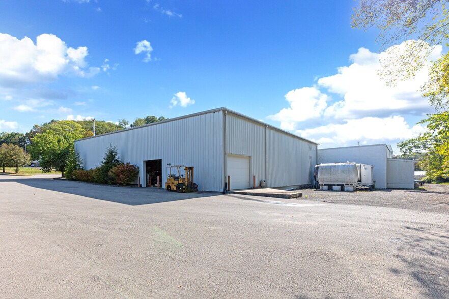 More Photos Of 549 Us-30, Imperial Warehouse For Sale