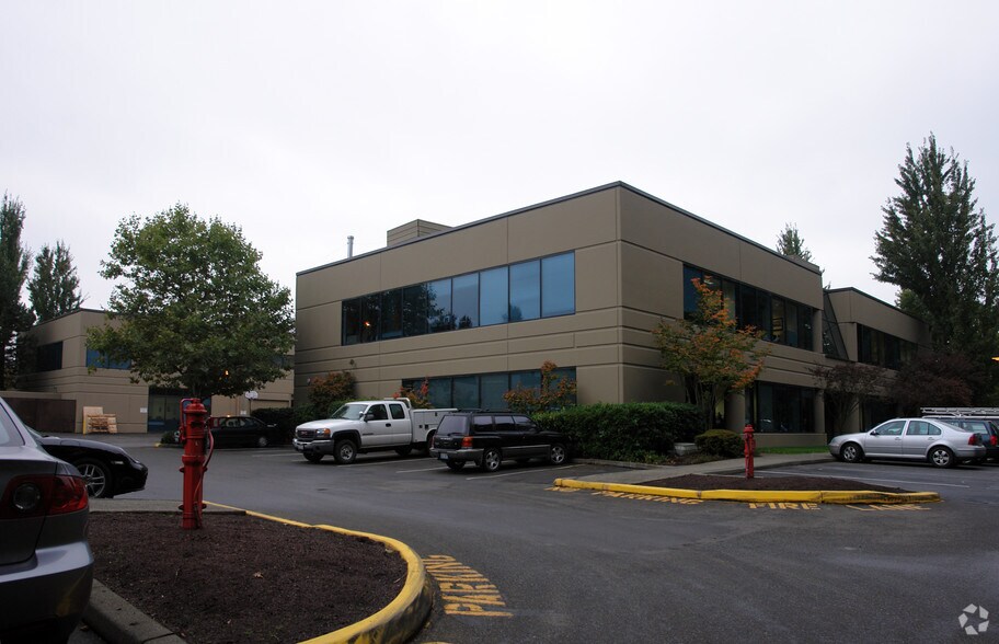 More Photos Of 8410 154th Ave NE, Redmond Flex For Lease