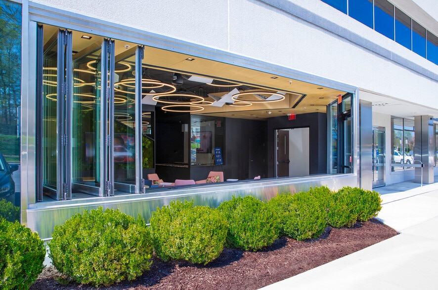 More Photos Of 1410 Spring Hill Rd, McLean Office For Lease