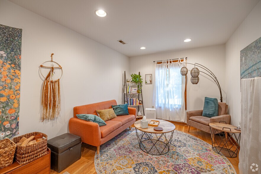 More Photos Of 870 High St, Chestertown Unknown For Sale