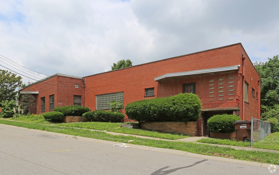 Primary Photo Of 910 Barry Ln, Cincinnati Medical For Lease