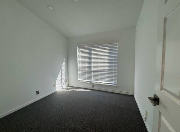 More Photos Of 5524 Bee Caves Rd, Austin Office For Sale