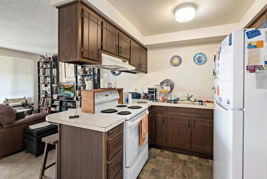 More Photos Of 1475 SE 9th Ave, Oak Harbor Apartments For Sale