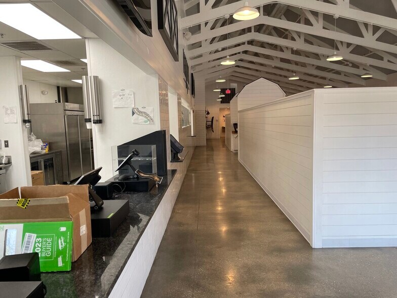 More Photos Of 121 Main St, Oswego Restaurant For Lease