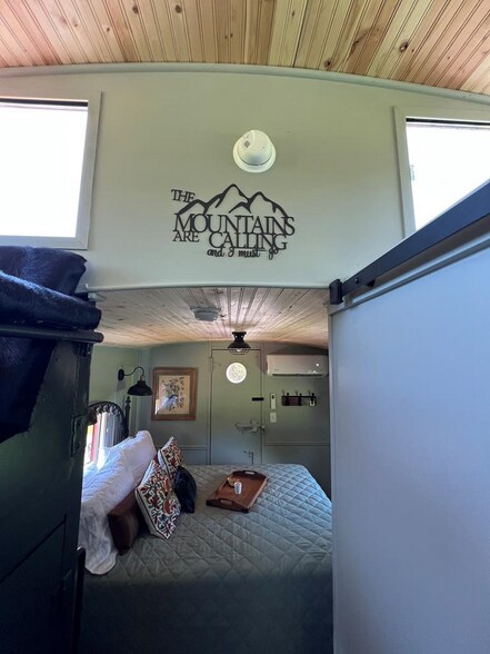 More Photos Of 45 Caboose Creek Ln, Andrews Specialty For Sale