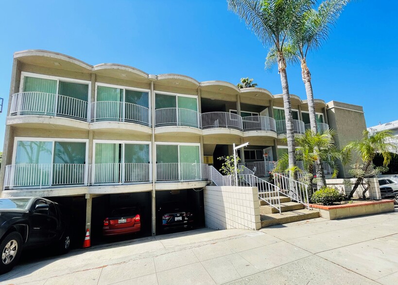 Primary Photo Of 12914 Valleyheart Dr, Studio City Apartments For Sale