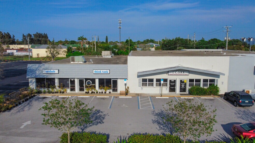 More Photos Of 901 SE Johnson Ave, Stuart Office For Lease