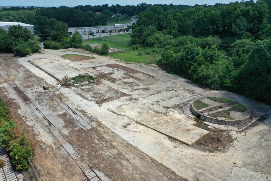More Photos Of 1121 SW Airport St, Gainesville Land For Lease