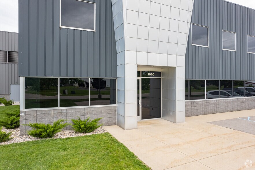 More Photos Of 1904 Lamar Ct, Holland Warehouse For Lease