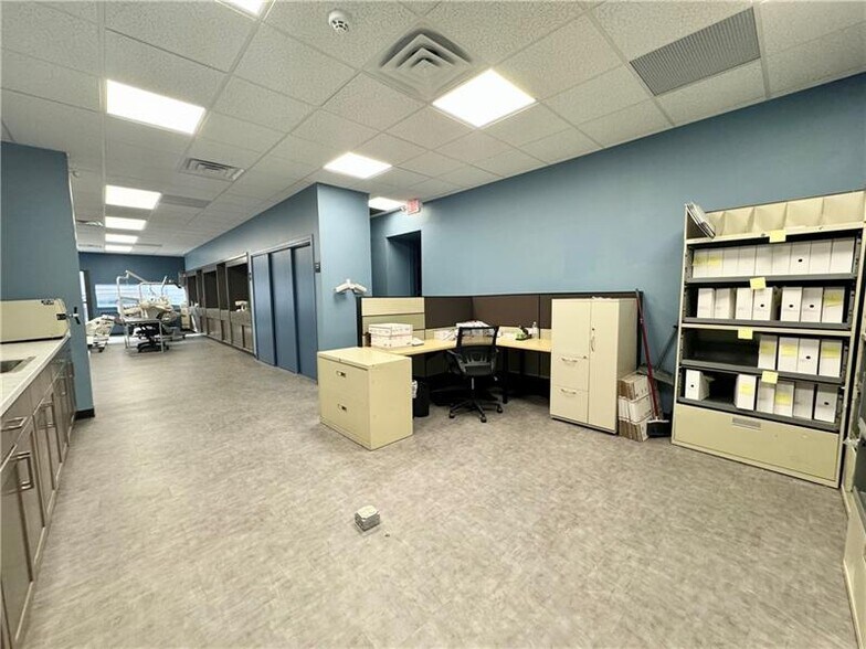 More Photos Of 107 E North St, New Castle Storefront For Sale