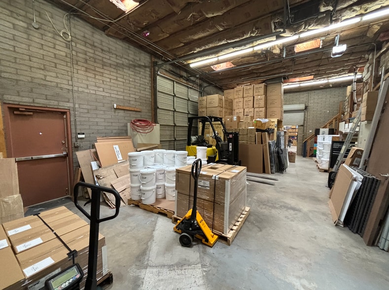 More Photos Of 3829 N 3rd St, Phoenix Light Distribution For Sale