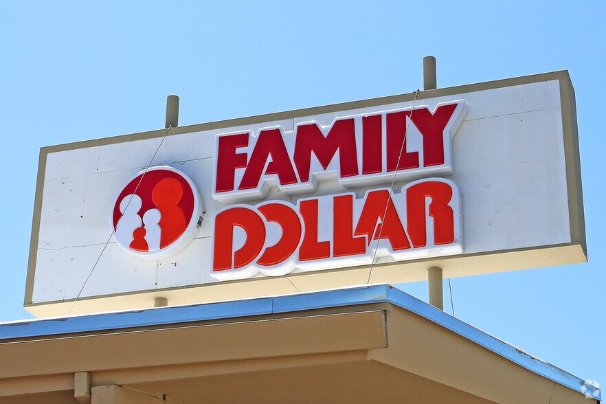 More Photos Of 2318 S Airport Way, Stockton Supermarket For Sale