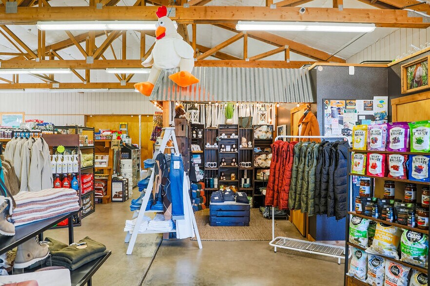 More Photos Of 461 NE Old Belfair Hwy, Belfair Storefront Retail Office For Sale