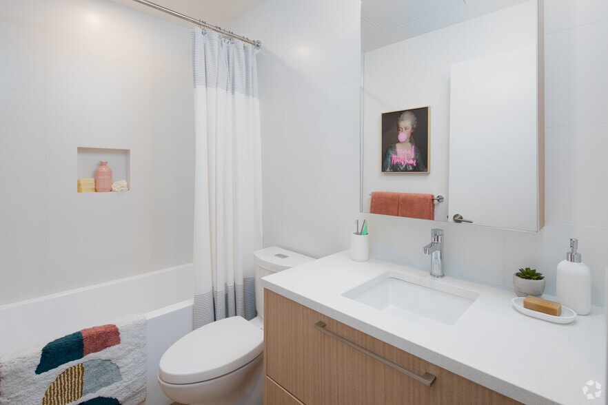 More Photos Of 515 Cottonwood Av, Coquitlam Apartments For Lease