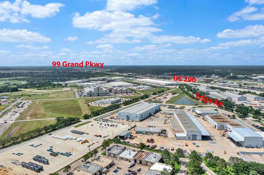 More Photos Of 9776 Whithorn Dr, Houston Showroom For Lease