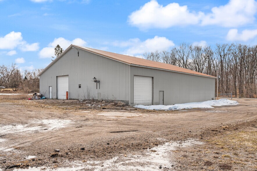 More Photos Of 18470 195th ave, Big Rapids Office For Sale