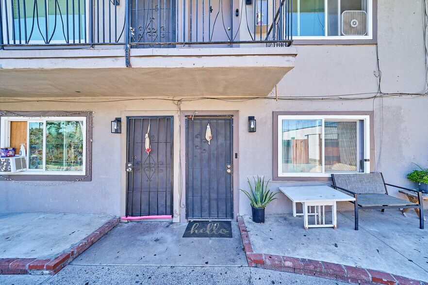 More Photos Of 2001 W Myrtle St, Santa Ana Apartments For Sale
