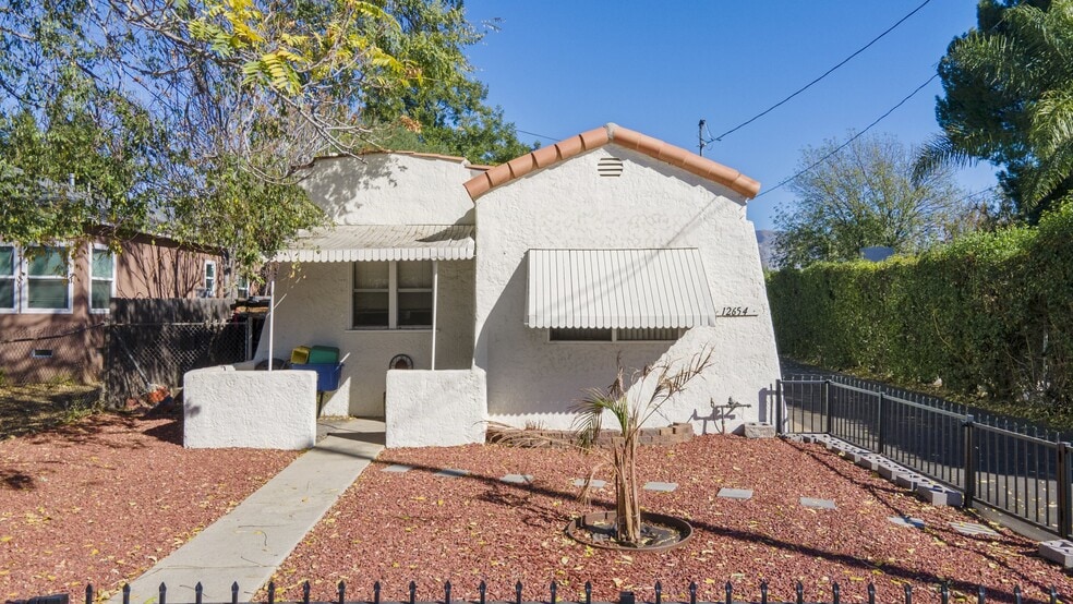 More Photos Of 12652 Bradley Ave, Sylmar Apartments For Sale