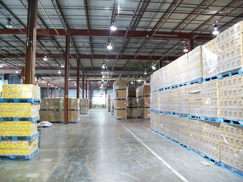 More Photos Of 115 Brand Ave, Salem Warehouse For Sale