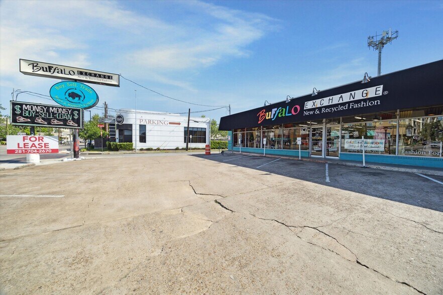 More Photos Of 2901 S Shepherd Dr, Houston Storefront For Lease