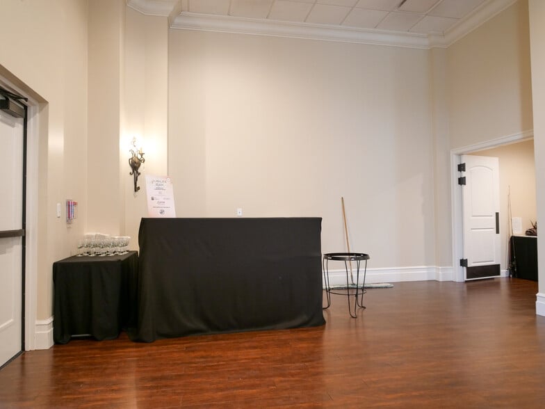 More Photos Of 12116 Nursery Dr, Victoria Lodge Meeting Hall For Sale