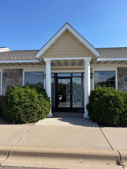 More Photos Of 1063-1123 Weir Dr, Woodbury Medical For Sale