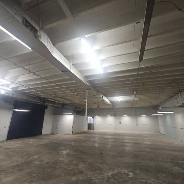 More Photos Of 3420 NW 7th St, Miami Light Distribution For Lease